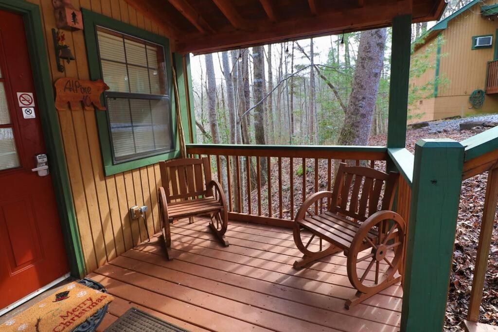 Mountain Cabin 2B Jacuzzi #10 Хелен Экстерьер фото